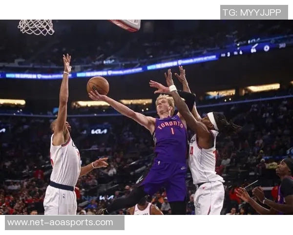 猛龙战胜黄蜂珀尔特尔贡献24分12篮板马威与奎克利联手助力球队胜利